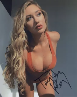Taylor Ray autograph