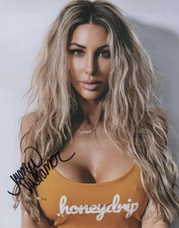 Jamie Villamor autograph