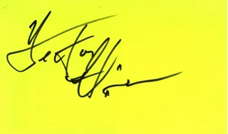 Hector Elizondo autograph