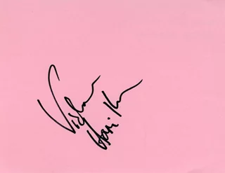 Victoria Hamilton autograph