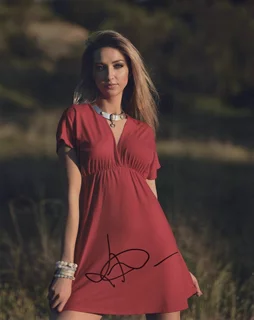 Tatiana Radashulya autograph