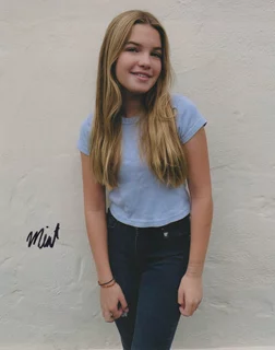 Mia Talerico autograph