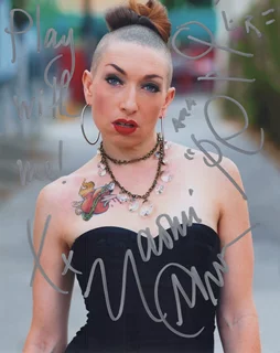 Naomi Grossman autograph