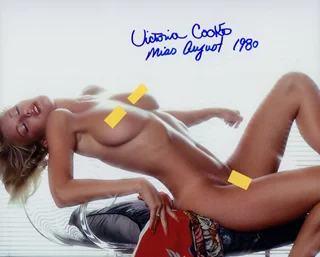 Victoria Cooke autograph