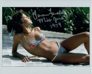 Louann Fernald autograph