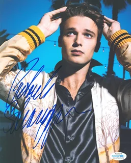 Patrick Schwarzenegger autograph