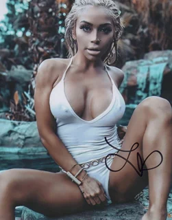 Lyddie Moringo autograph
