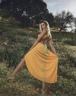 Tatiana Radashulya autograph