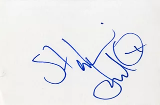 Stephanie Jacobsen autograph