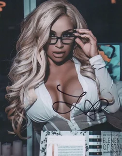 Lyddie Moringo autograph