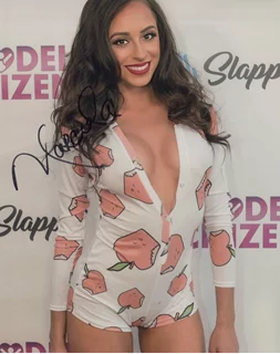 Marcela Navarrete autograph