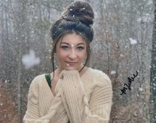 Maddie Zeiher autograph