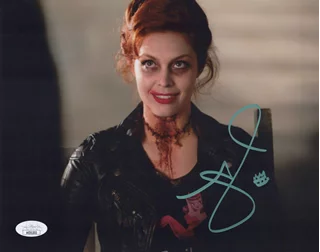 Alaina Huffman autograph