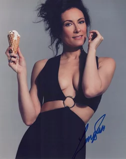 Laura Benanti autograph