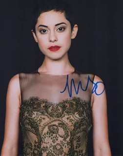 Rosa Salazar autograph
