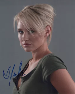 Nicky Whelan autograph