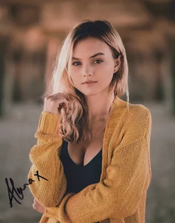 Alana Boden autograph