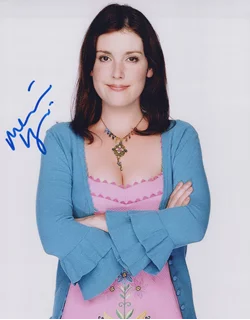 Melanie Lynskey autograph