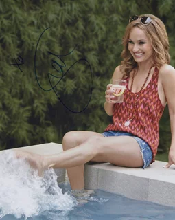 Giada De Laurentiis autograph