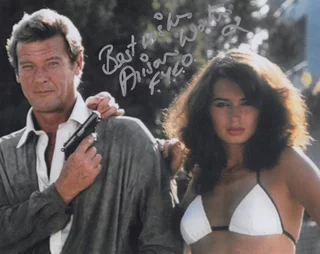 Alison Worth autograph