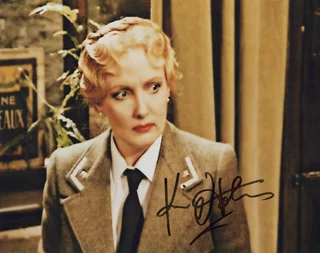 Kim Hartman autograph