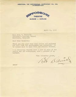 Bebe Daniels autograph