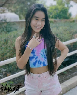 Alysa Gutierrez-Sierra autograph