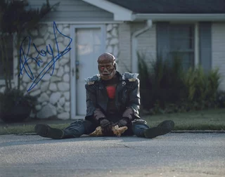 Riley Shanahan autograph