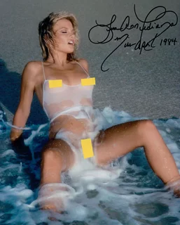 Lesa Ann Pedriana autograph