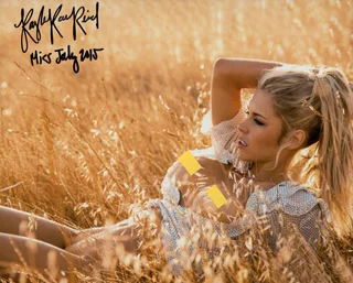 Kayla Rae Reid autograph