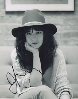 Jen Tullock autograph