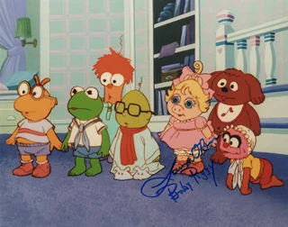 Laurie O'Brien autograph