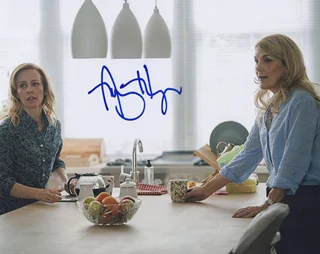 Amy Hargreaves autograph