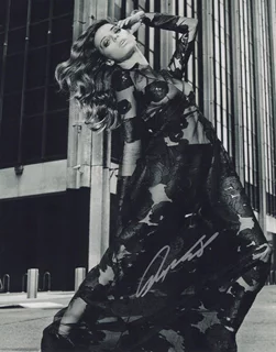 Angela Sarafyan autograph