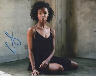 Elle Lorraine autograph