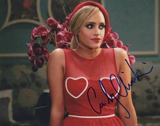 Carly Chaikin autograph