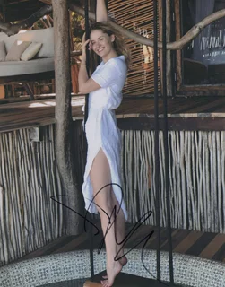 Virginia Gardner autograph