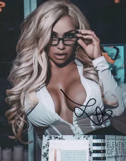 Lyddie Moringo autograph