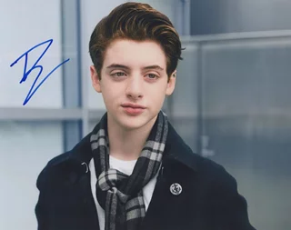 Thomas Barbusca autograph