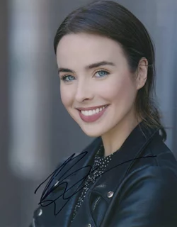 Ashleigh Brewer autograph