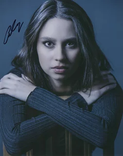 Anna Mia Conley autograph