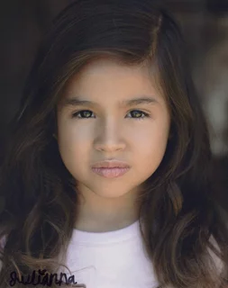 Juliana Gamiz autograph