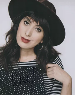 Anna Lamadrid autograph