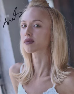 Sarah Marie autograph