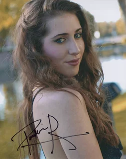 Paulina Rezende autograph