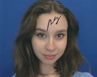 Anna Mia Conley autograph