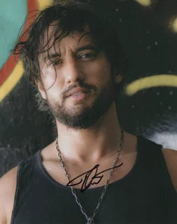 Tyler Gallant autograph