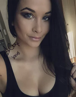 Alexandra Kyle autograph