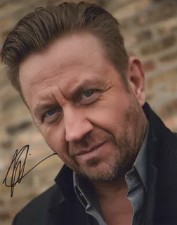 Harley Wallen autograph