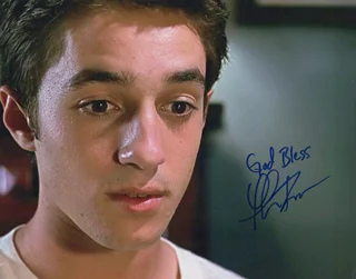 Thomas Ian Nicholas autograph
